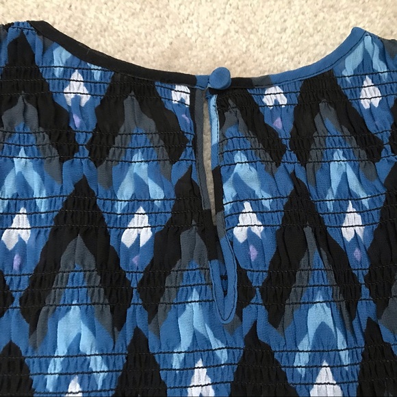 SOLD! CLUB MONACO Gorgeous Ruched Top, Small - Picture 5 of 6